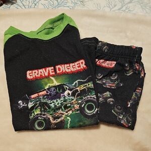 Grave Digger (8) Monster Truck Pajama Set